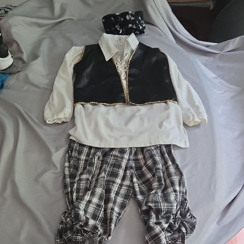 Kids Pirate Costume - Black and White 10-12 Boys